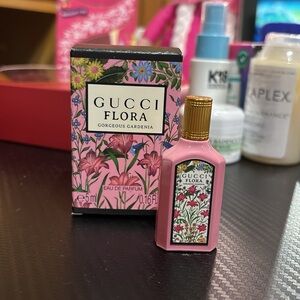 Gucci Flora Pink and Gold Perfume